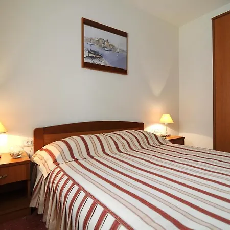 Rosina Hotel