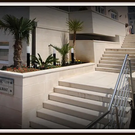 Rosina Hotel