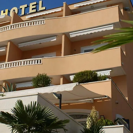 Rosina 4* Makarska