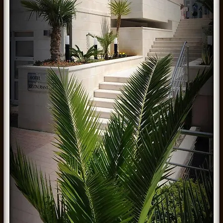 Rosina Hotel