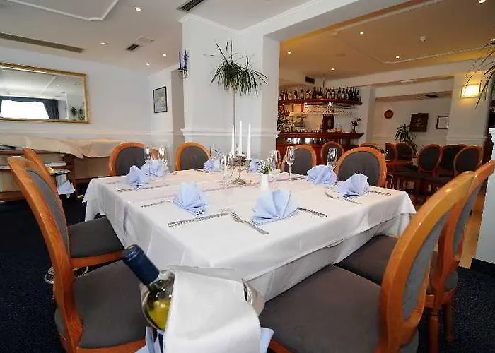 Rosina Otel Makarska