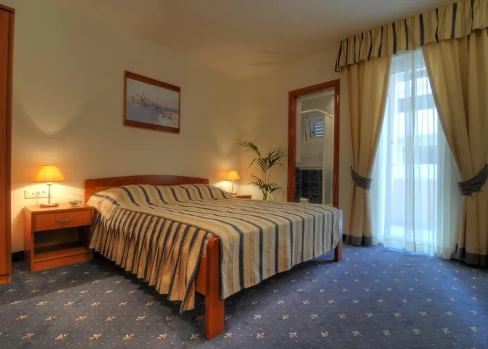 Rosina Otel Makarska