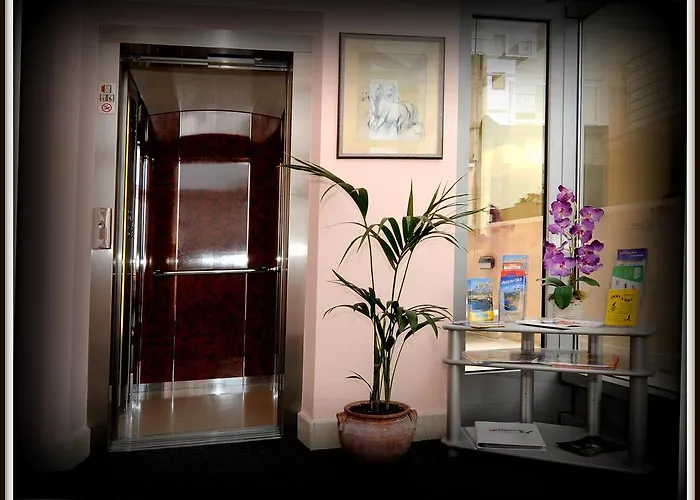 Rosina Otel Makarska