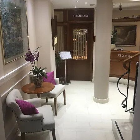 מלון Rosina מאקרסקה