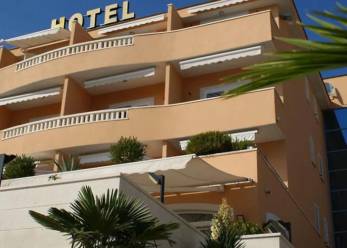 Rosina 4* Макарска